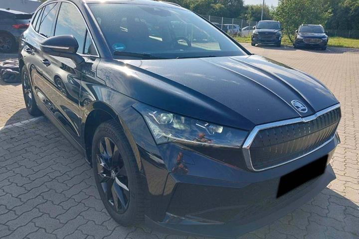 Sort Skoda Enyaq fra 2023