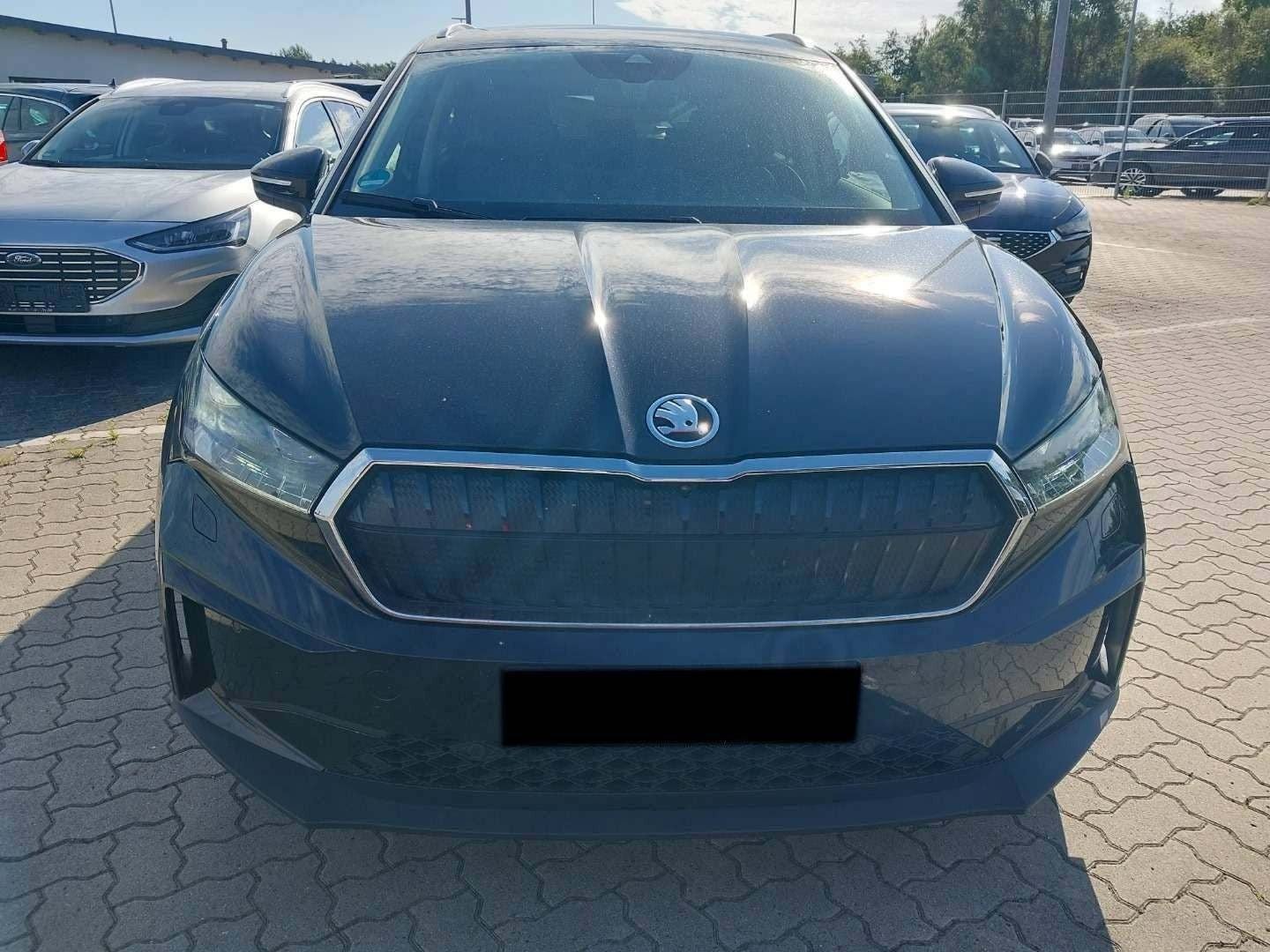 Sort Skoda Enyaq fra 2023