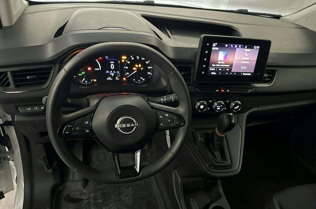 Hvid Nissan Townstar fra 2023