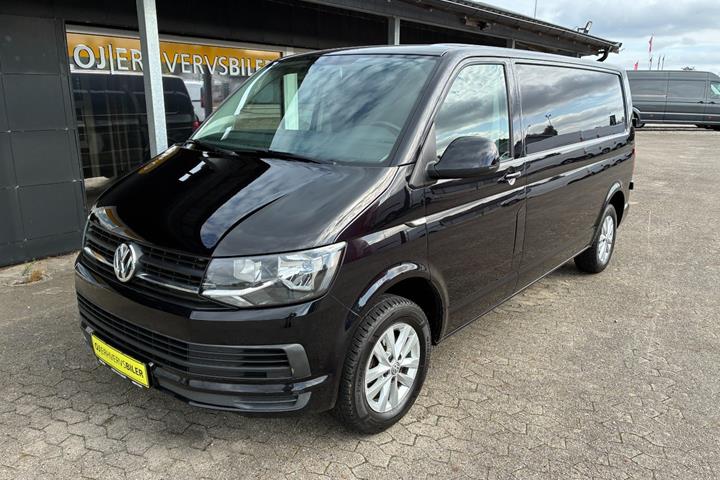 Sort VW Transporter fra 2016