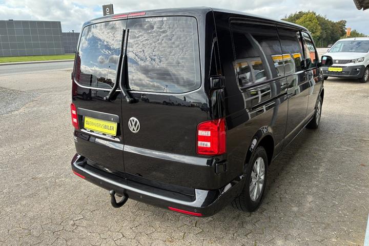 Sort VW Transporter fra 2016