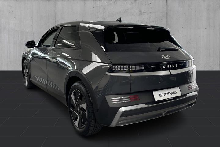 Grå Hyundai Ioniq 5 fra 2025