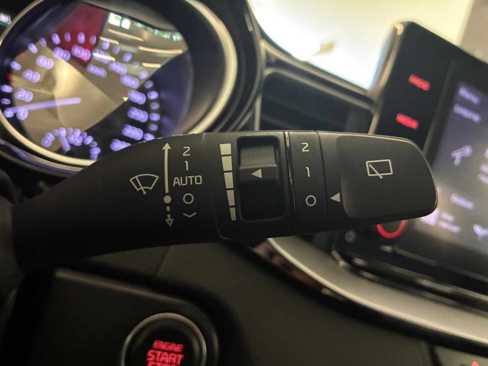 Sølv Kia XCeed fra 2022
