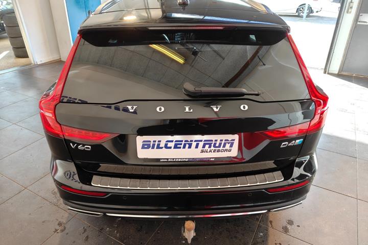 Sort Volvo V60 fra 2018