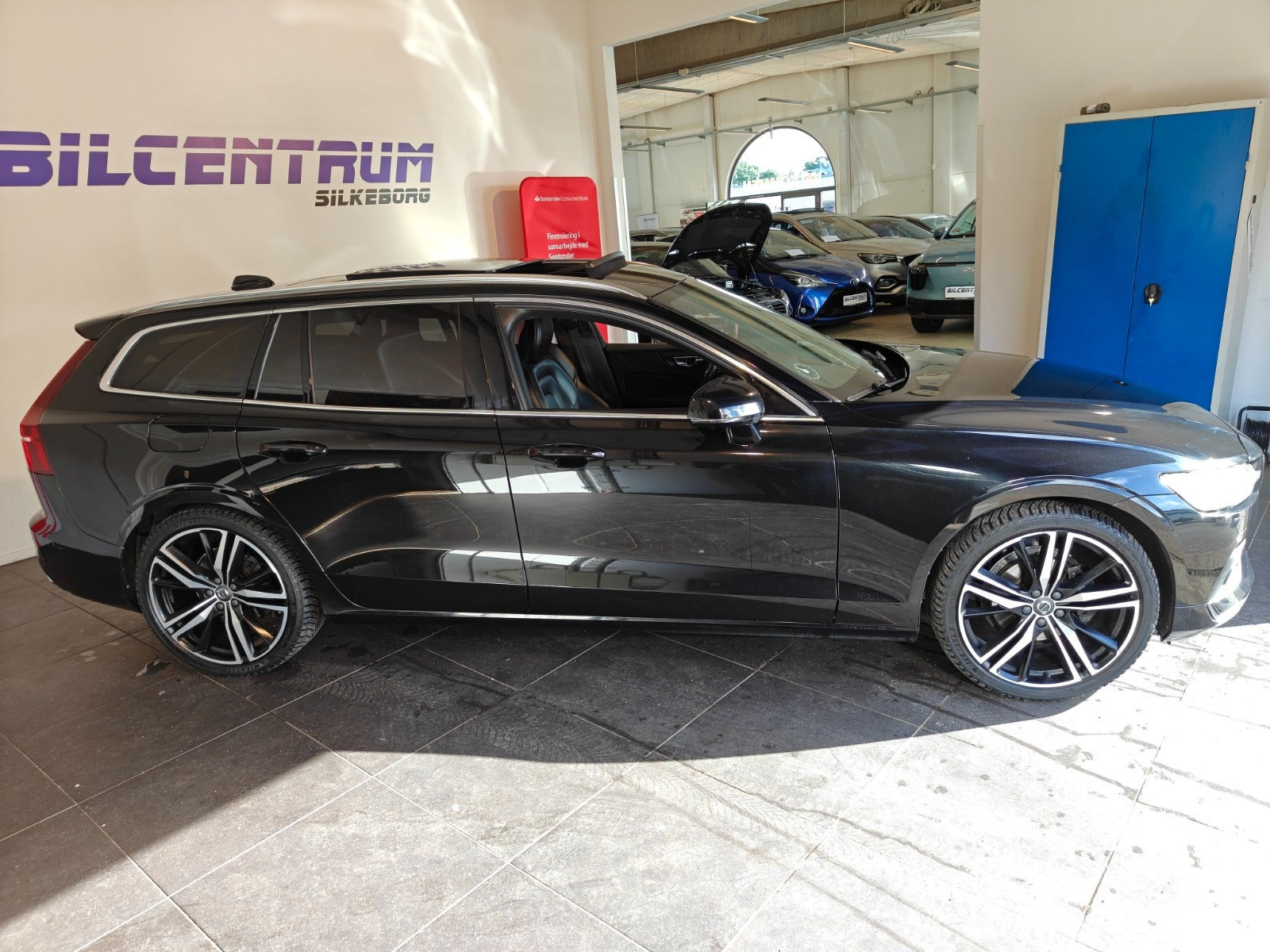 Sort Volvo V60 fra 2018