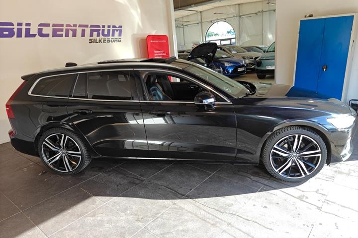 Sort Volvo V60 fra 2018