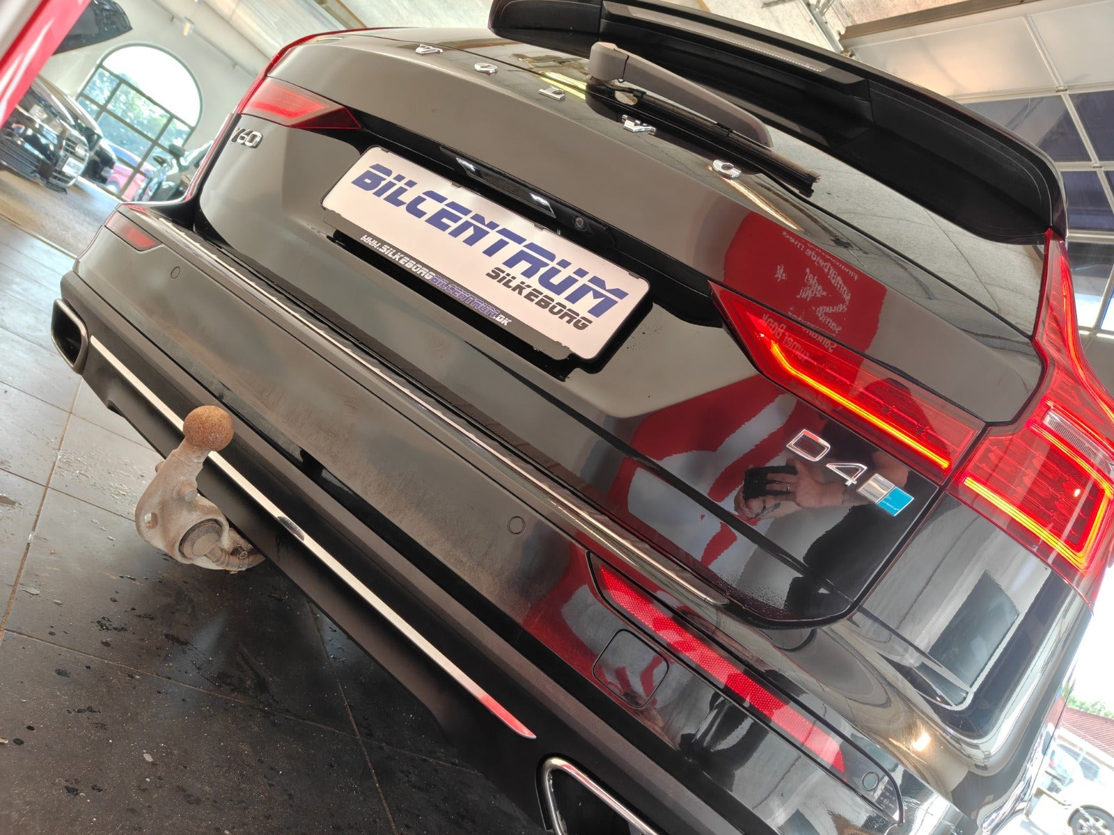 Sort Volvo V60 fra 2018