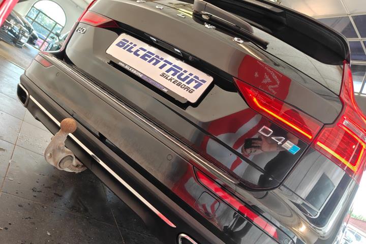 Sort Volvo V60 fra 2018