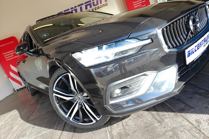 Sort Volvo V60 fra 2018