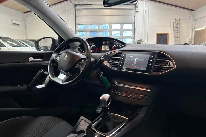 undefined Peugeot 308 fra 2016