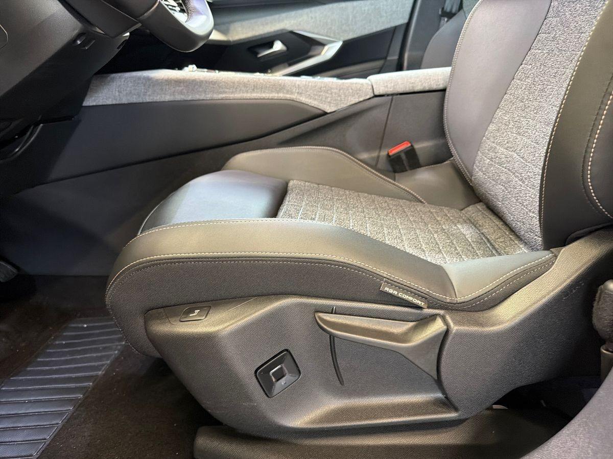 Sort Peugeot e-5008 fra 2025