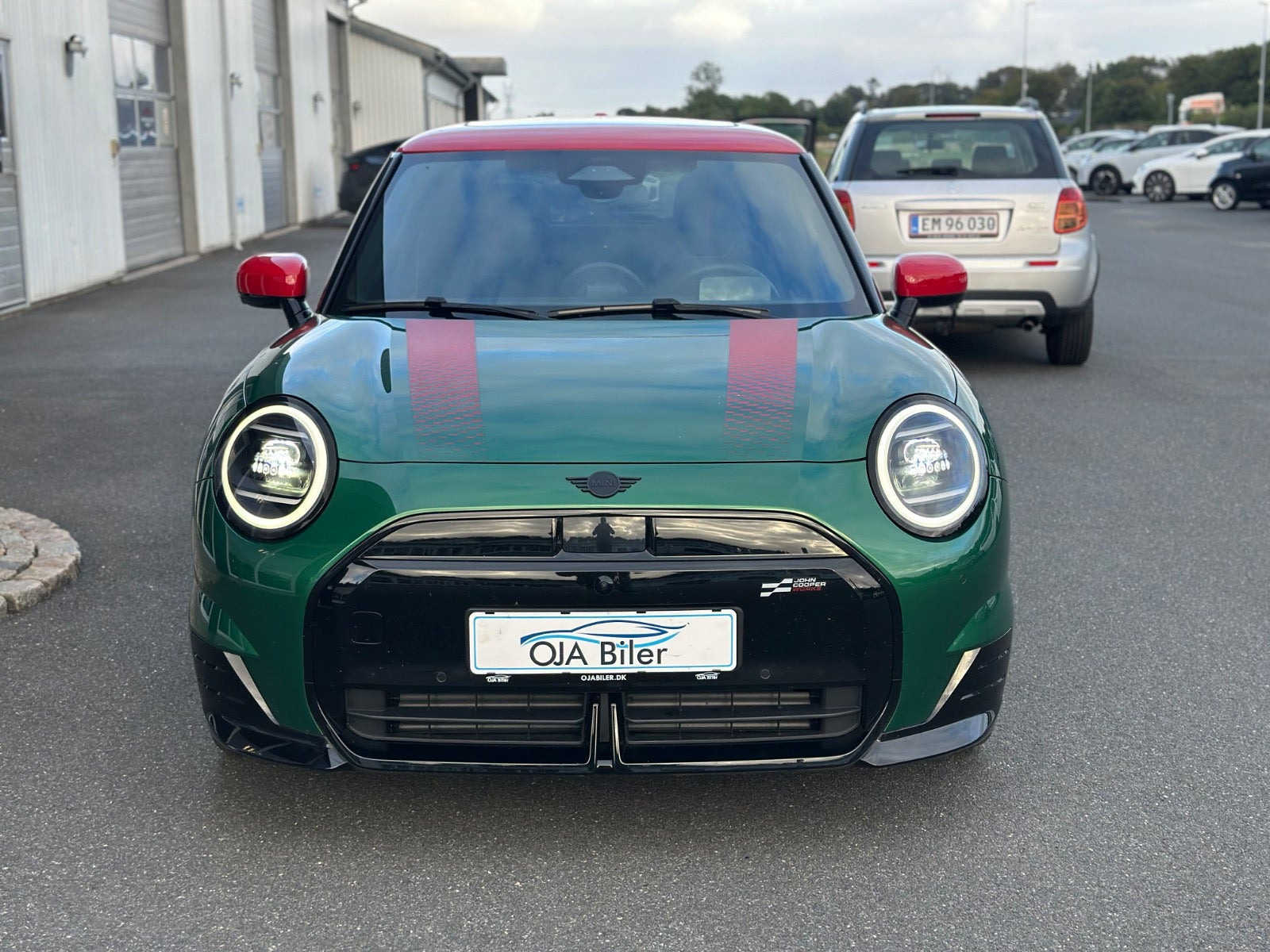 Grøn Mini Cooper E fra 2025