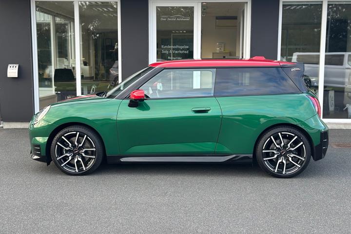 Grøn Mini Cooper E fra 2025