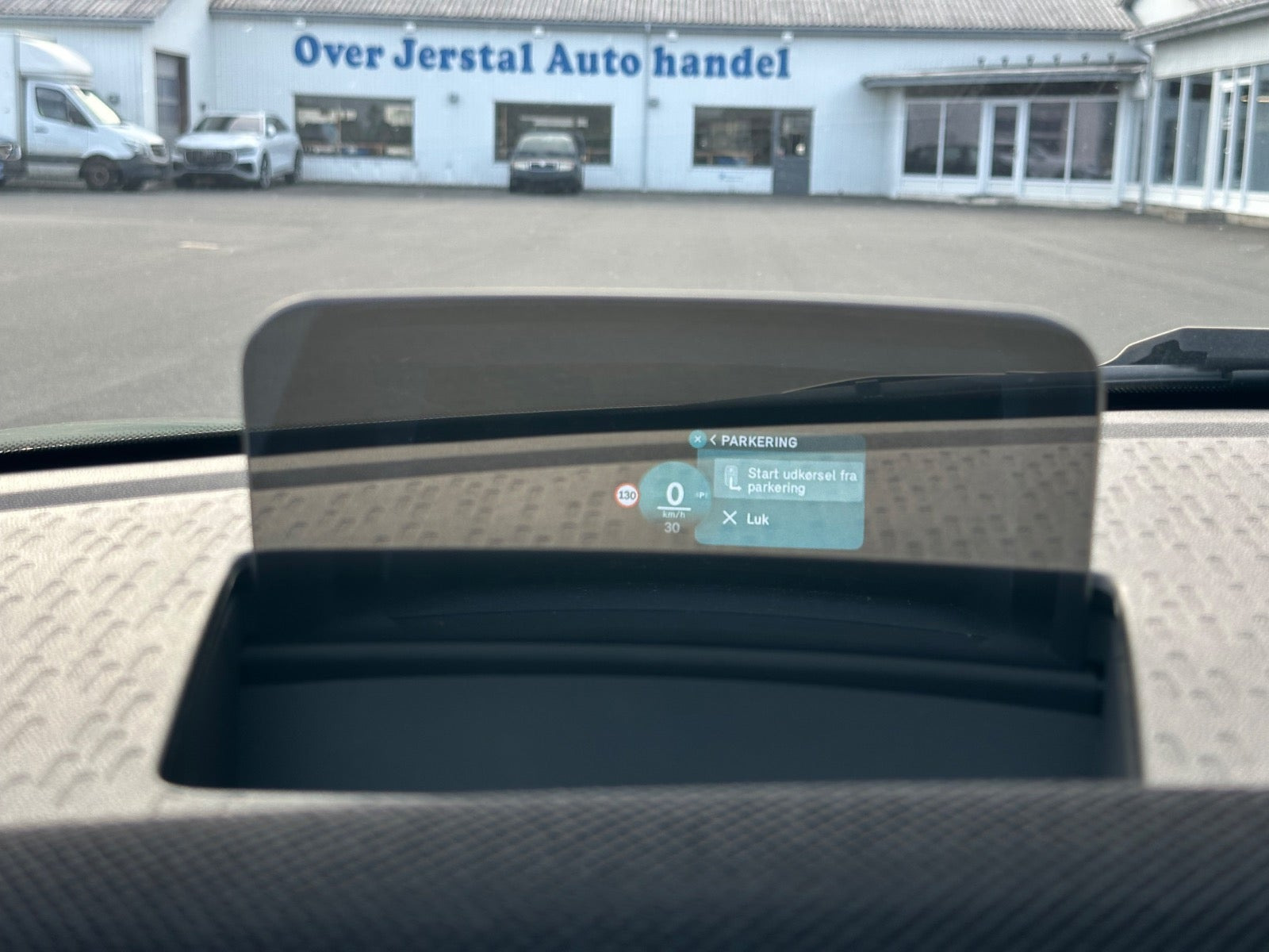 Grøn Mini Cooper E fra 2025
