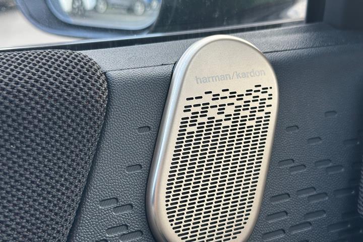 Grøn Mini Cooper E fra 2025
