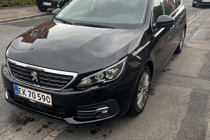 Sort Peugeot 308 fra 2018