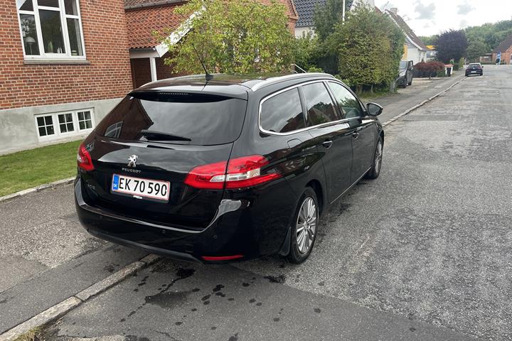 Sort Peugeot 308 fra 2018