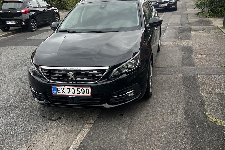 Sort Peugeot 308 fra 2018