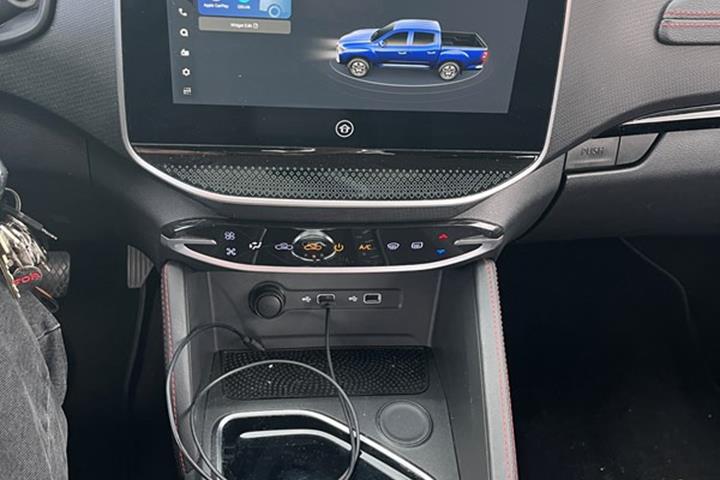 undefined Maxus T90 EV fra 2024