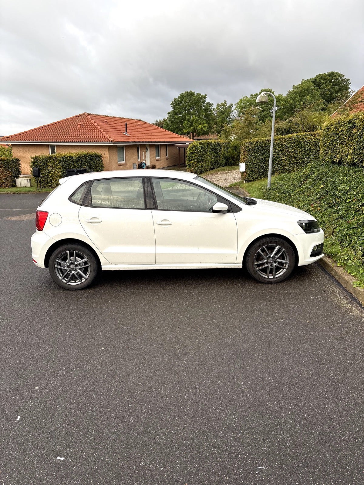 Hvid VW Polo fra 2015