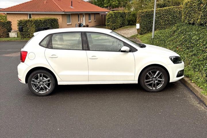 Hvid VW Polo fra 2015