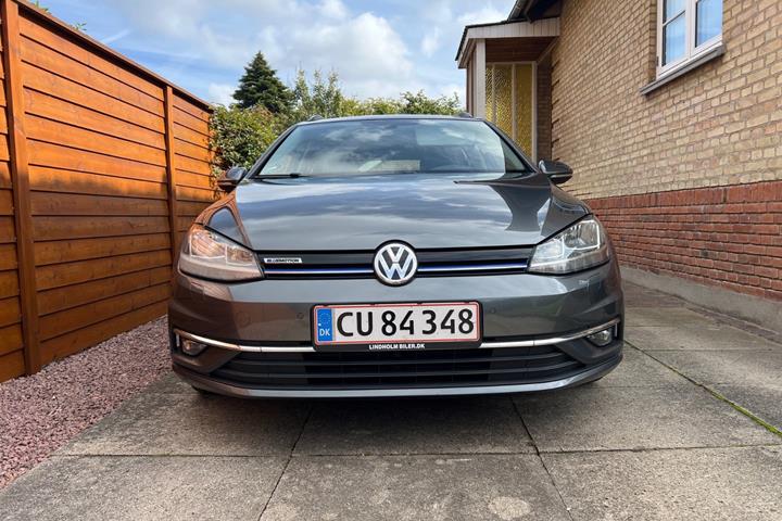 Sølv VW Golf VII fra 2018