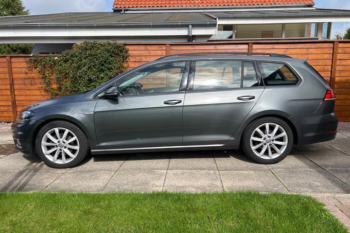 Sølv VW Golf VII fra 2018
