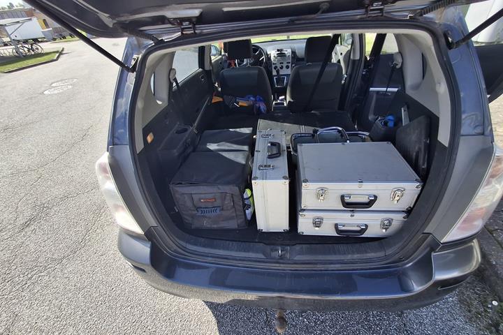 Grå Toyota Corolla Verso fra 2008