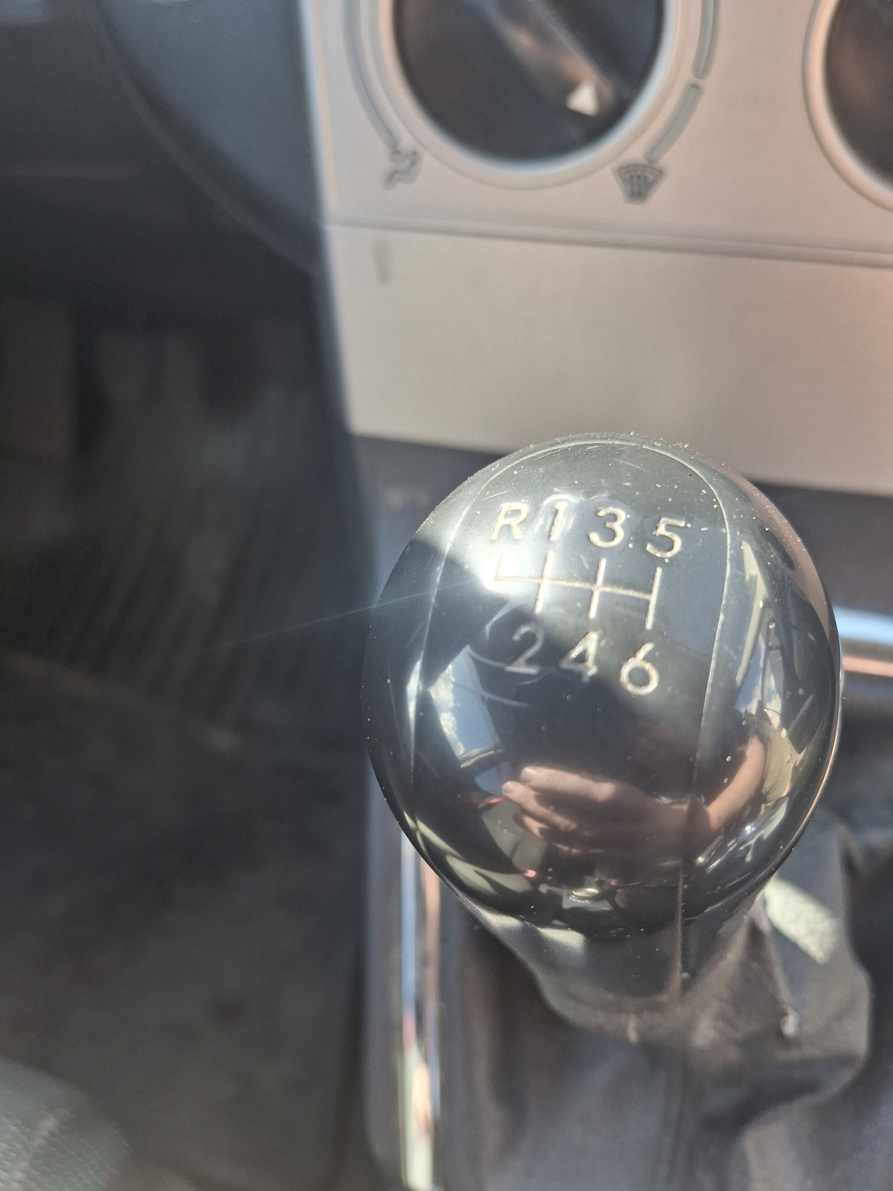 Grå Toyota Corolla Verso fra 2008