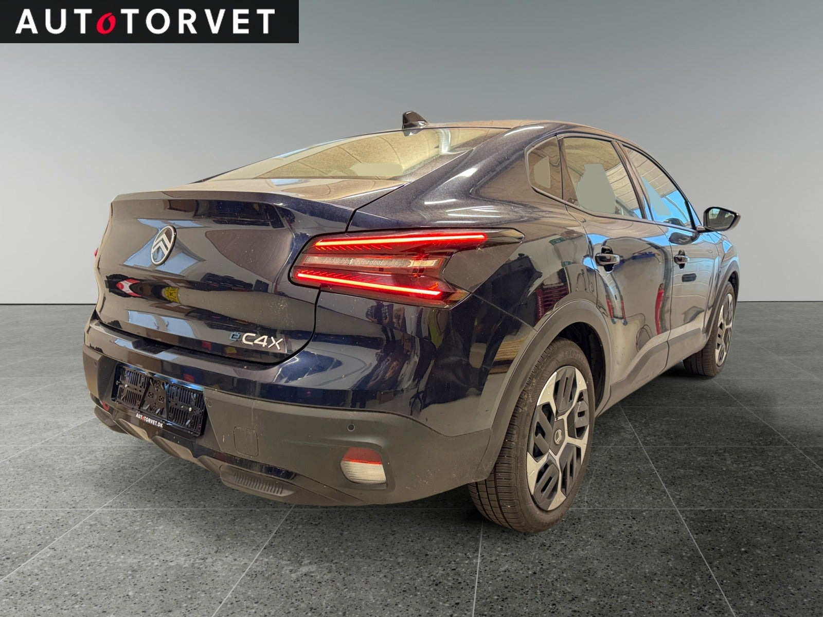 Blå Citroën ë-C4 X fra 2025