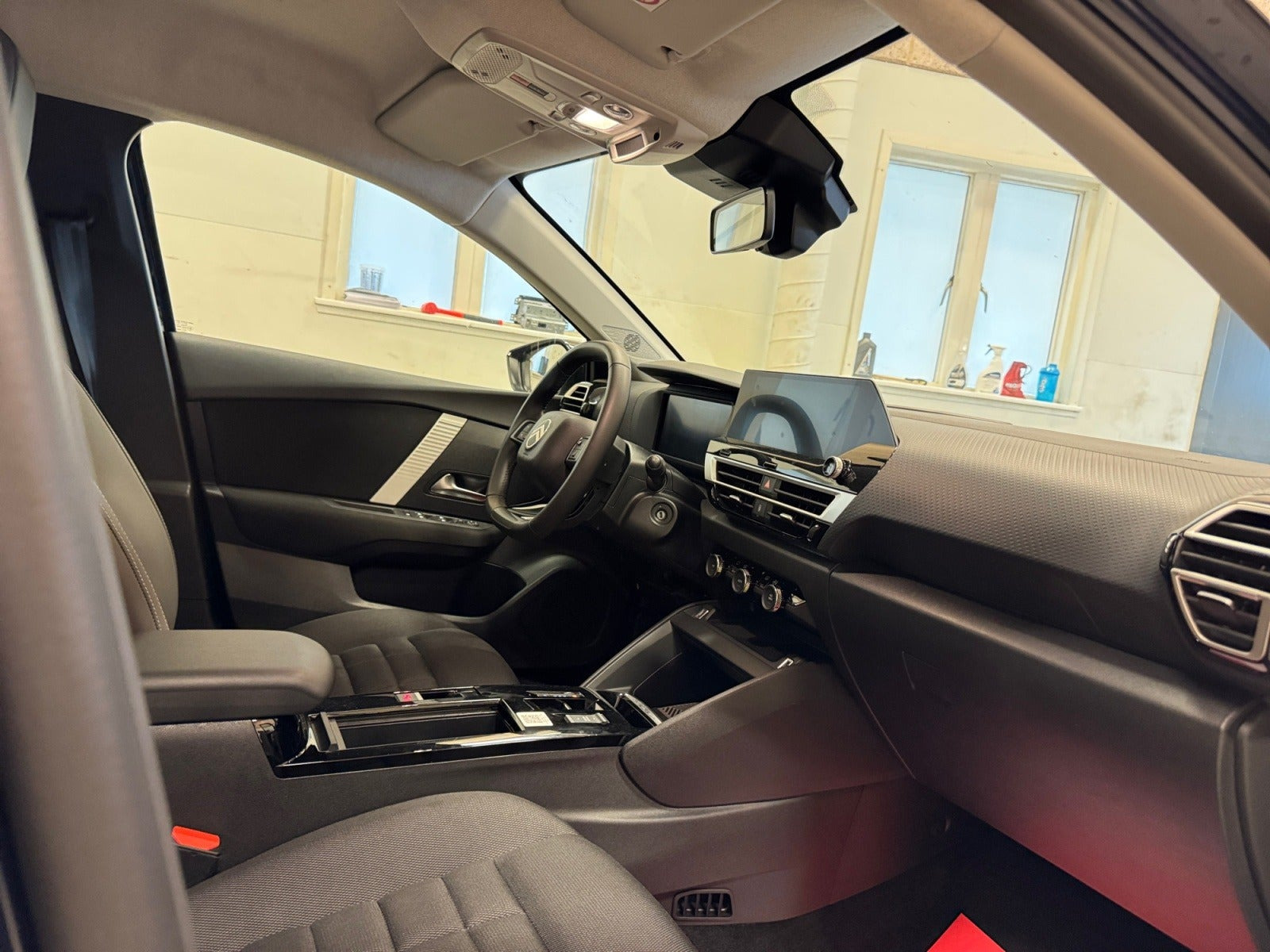 Blå Citroën ë-C4 X fra 2025