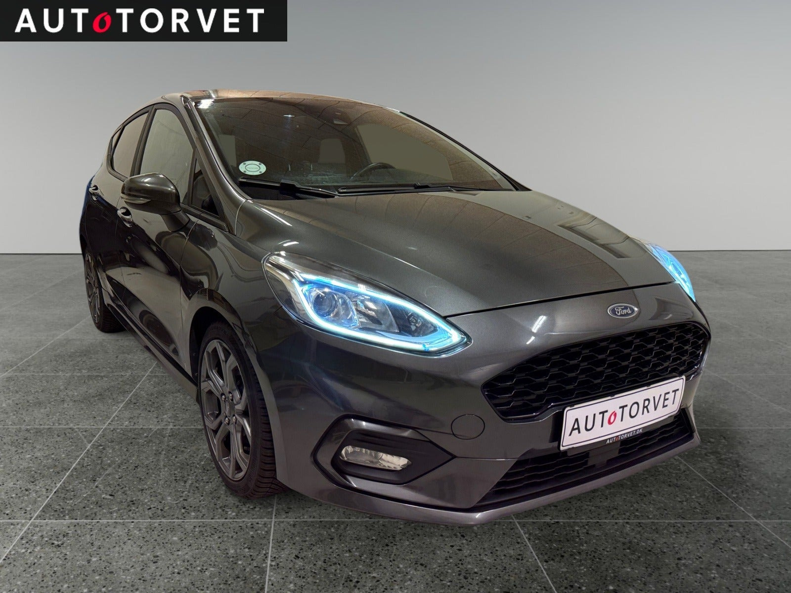 Grå Ford Fiesta fra 2018