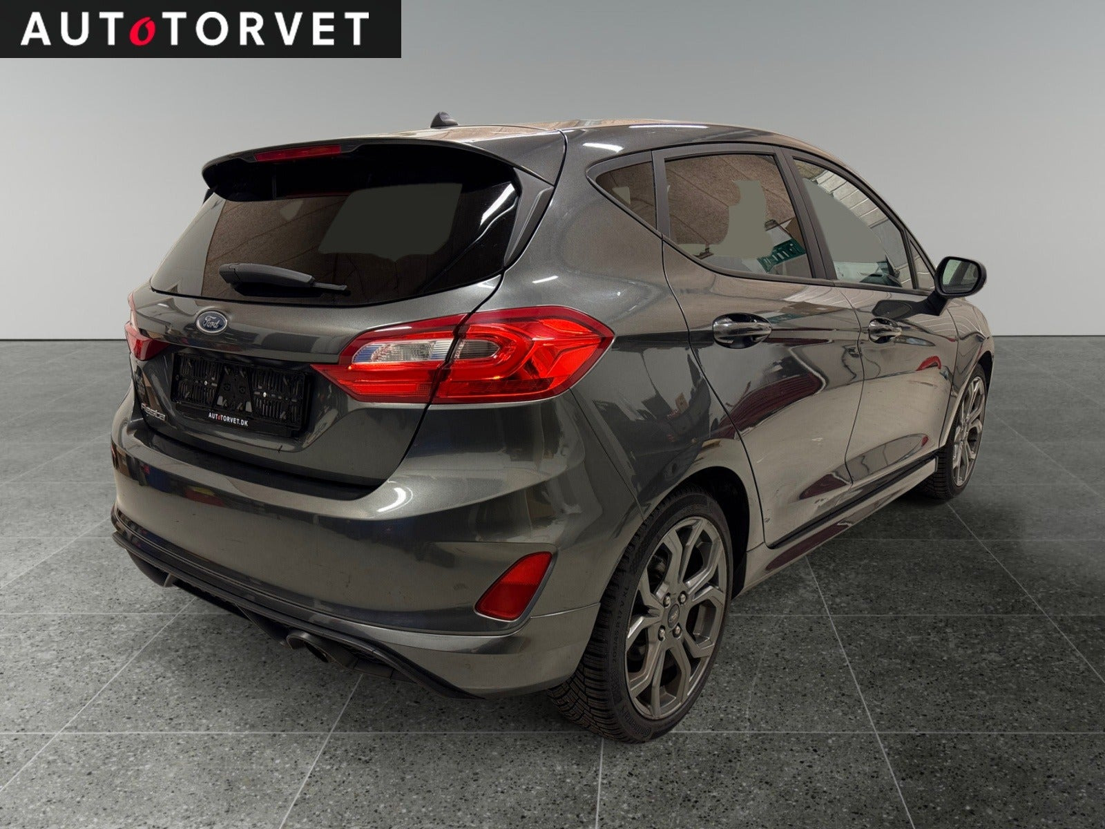 Grå Ford Fiesta fra 2018