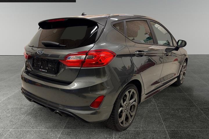 Grå Ford Fiesta fra 2018