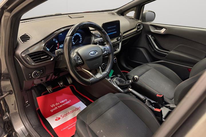 Grå Ford Fiesta fra 2018