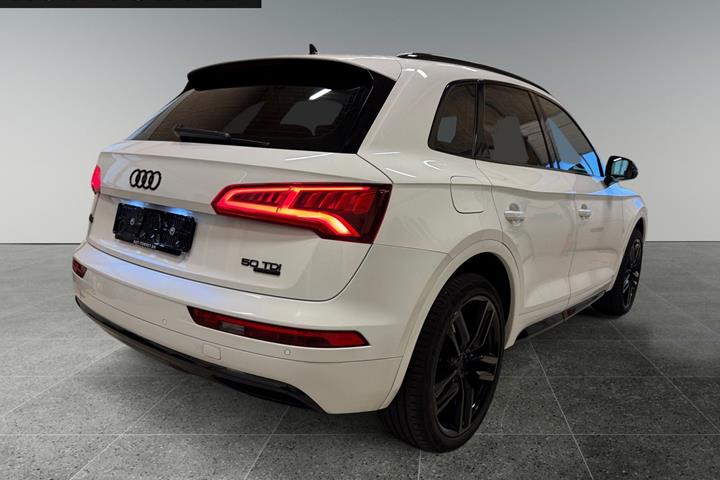 Hvid Audi Q5 fra 2019