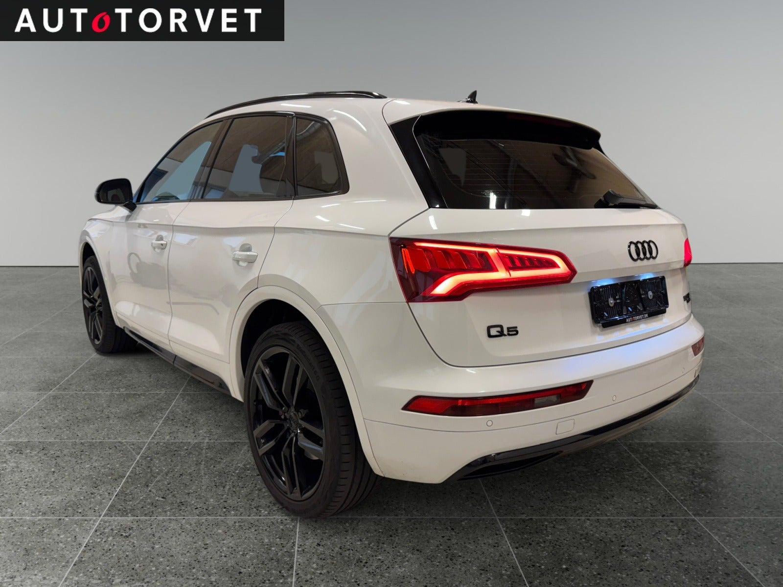 Hvid Audi Q5 fra 2019