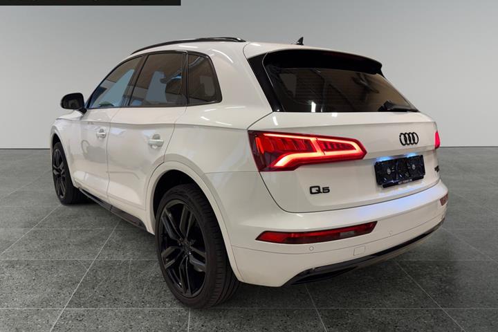 Hvid Audi Q5 fra 2019