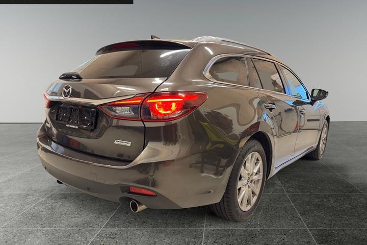 Brun Mazda 6 fra 2016