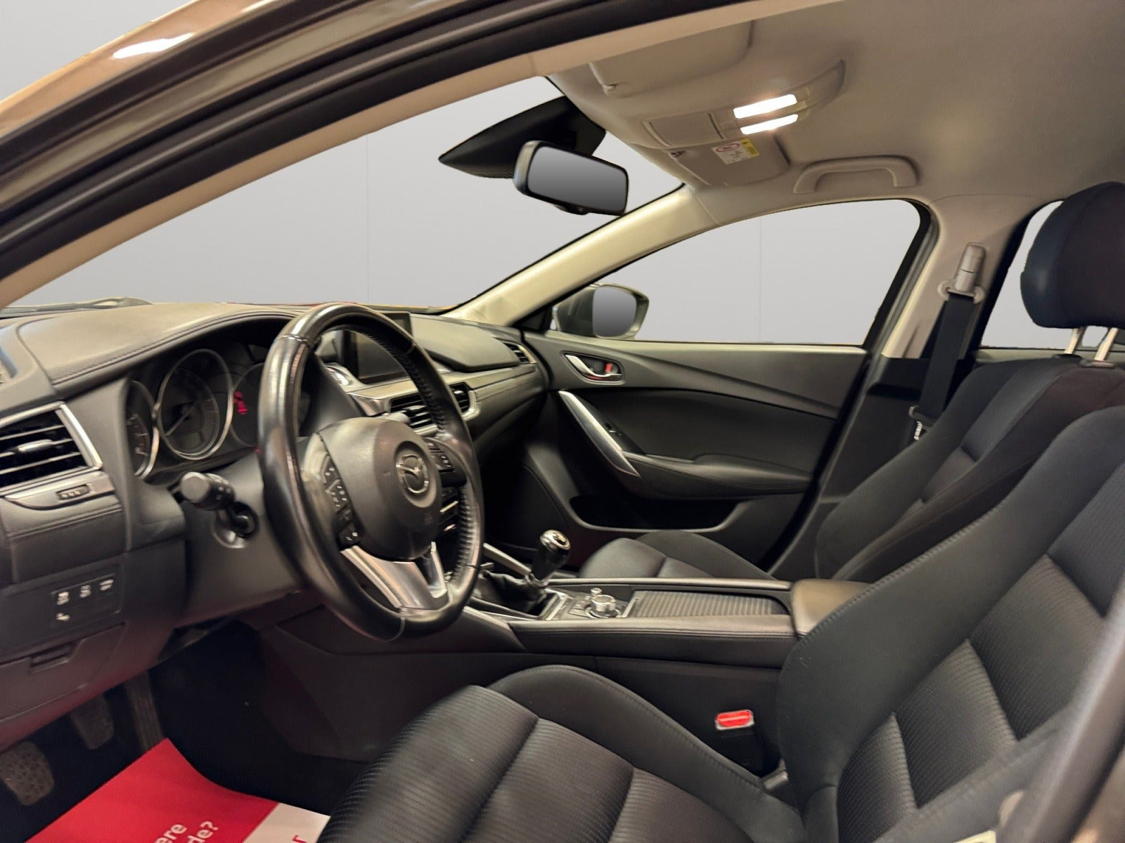 Brun Mazda 6 fra 2016