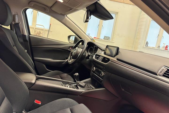 Brun Mazda 6 fra 2016