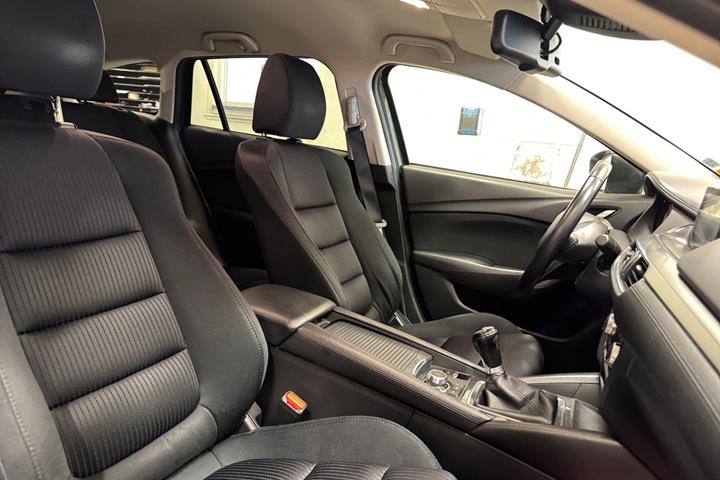 Brun Mazda 6 fra 2016
