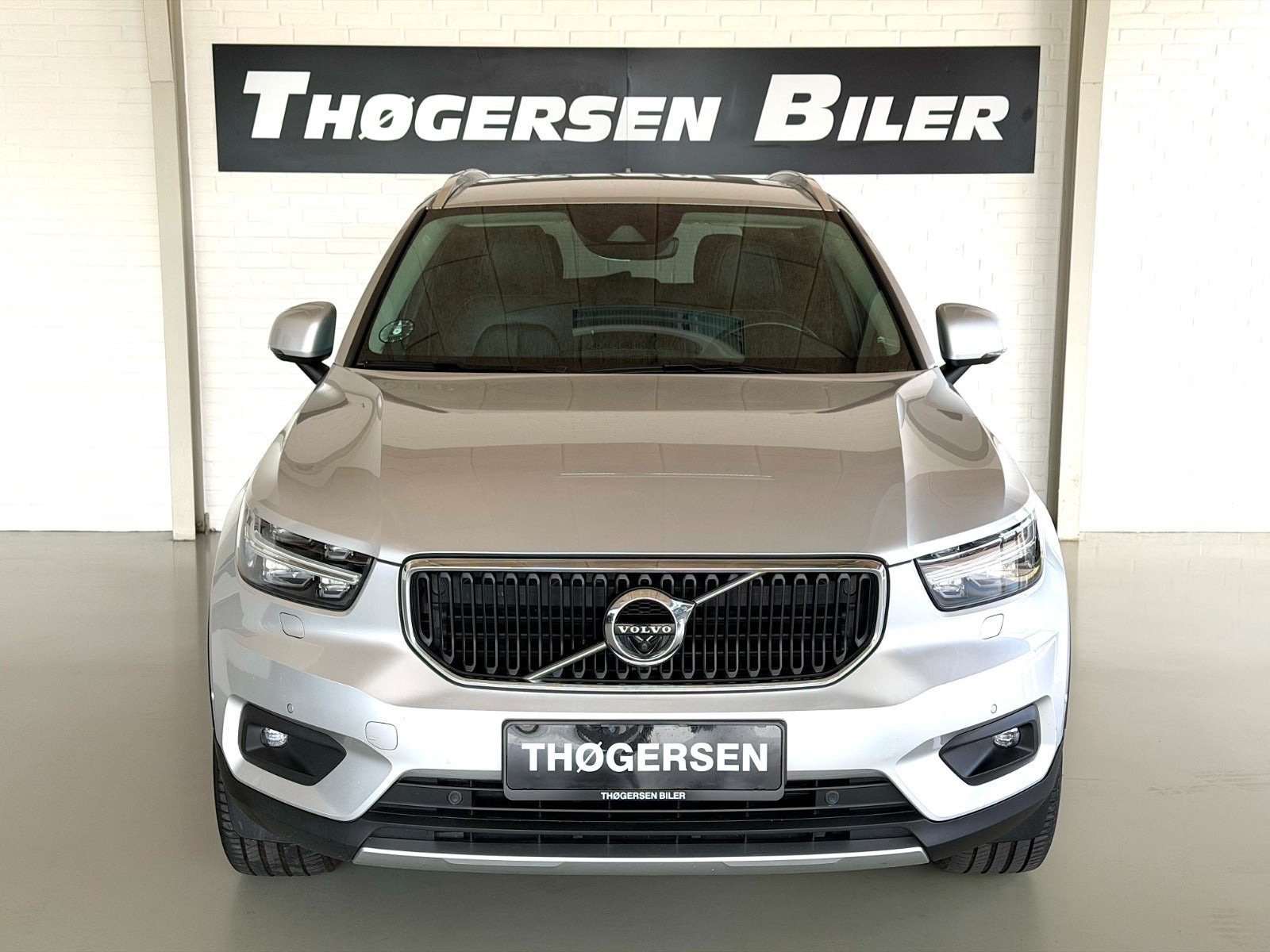 Sølv Volvo XC40 fra 2018