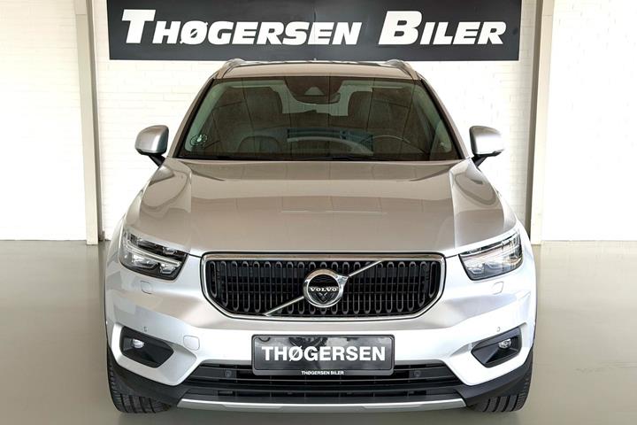 Sølv Volvo XC40 fra 2018