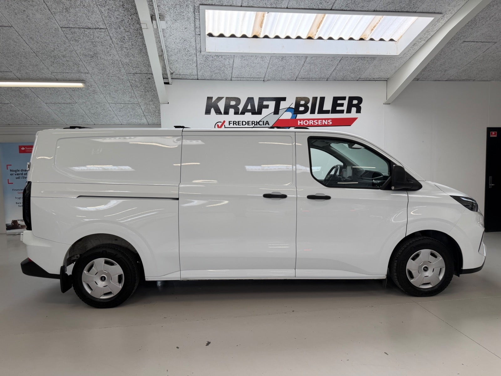 Hvid Ford Transit Custom 300 L2 fra 2024