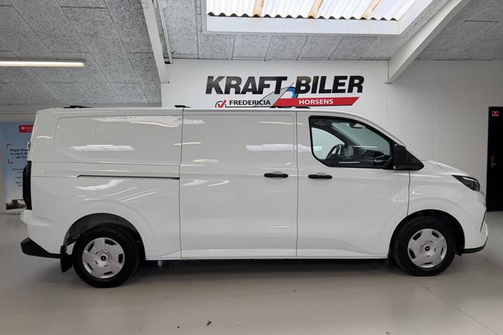 Hvid Ford Transit Custom 300 L2 fra 2024