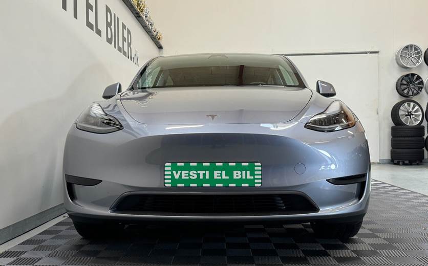 Tesla Model Y Long Range AWD