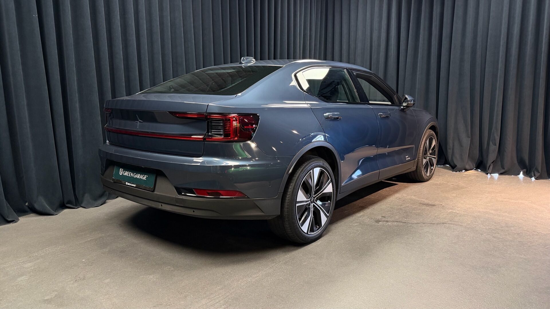 Sort Polestar 2 fra 2024