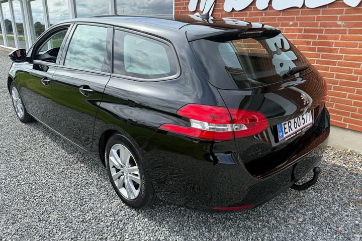 Sort Peugeot 308 fra 2014