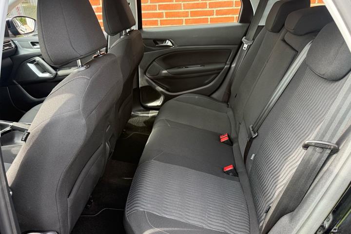 Sort Peugeot 308 fra 2014